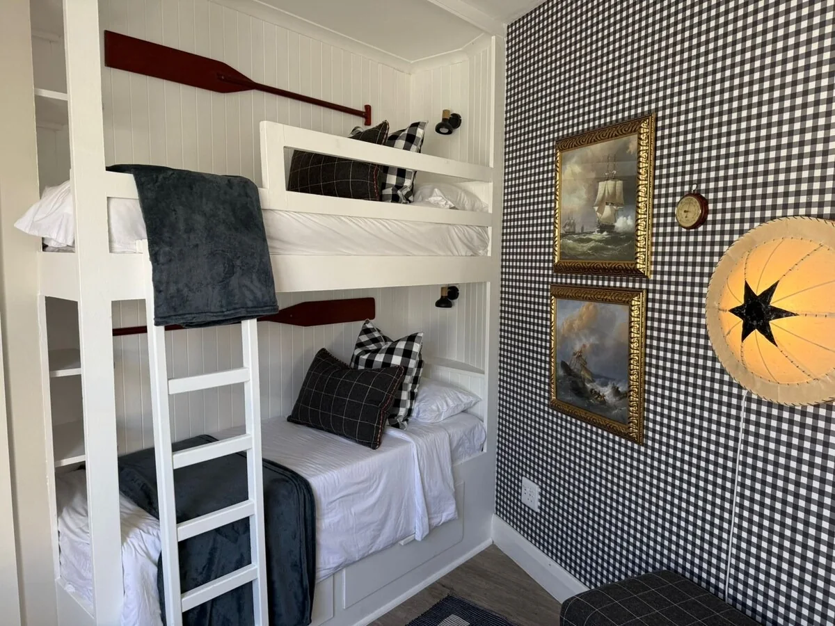 Children's bunk bedroom